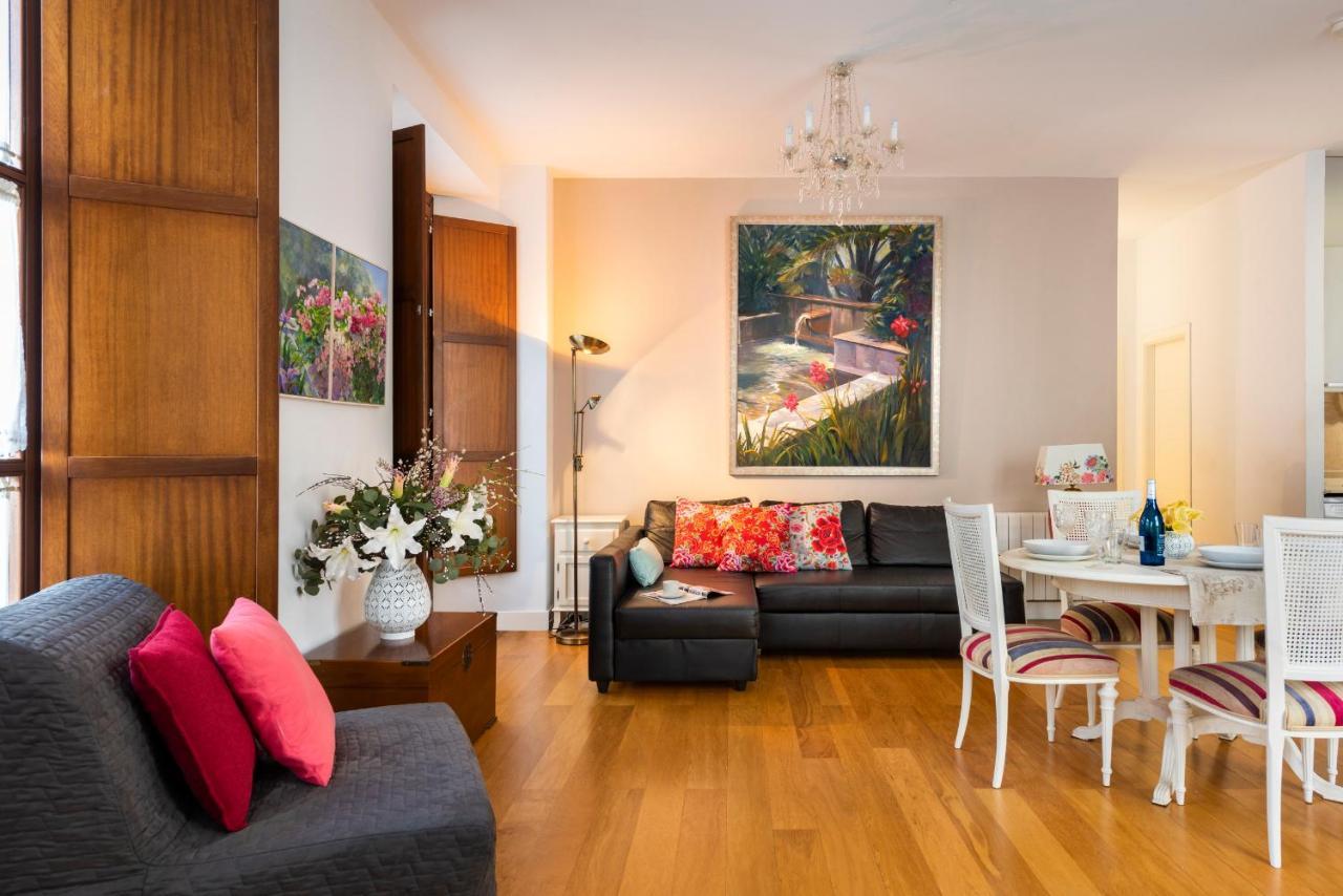 Cathedral Apartment, First Floor Séville Extérieur photo